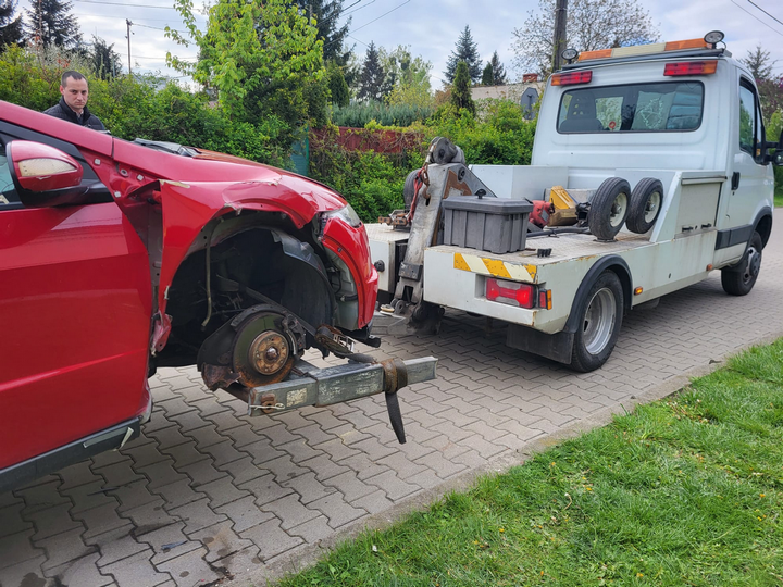 tanie-holowanie-salomea